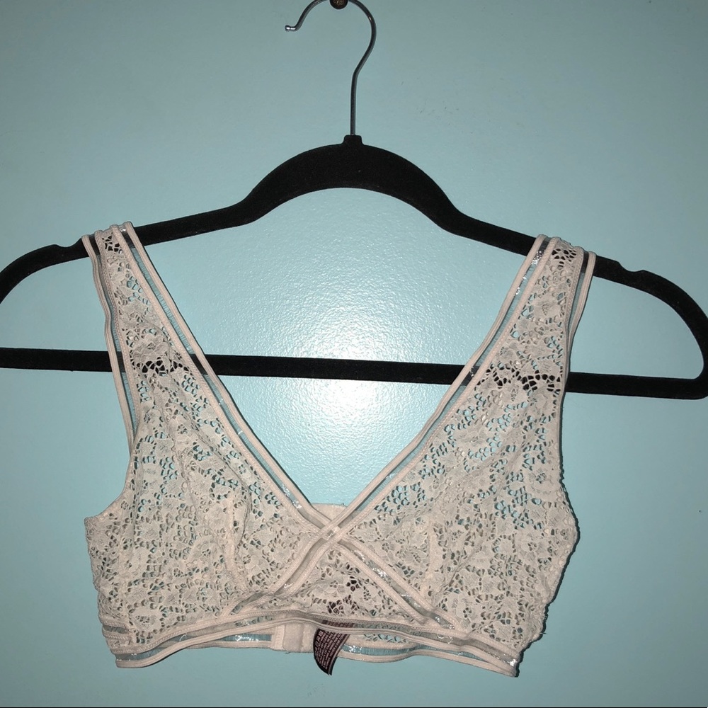 VS White Bralette